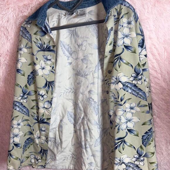 Vintage foral button up with denim collar - Picture 4 of 6